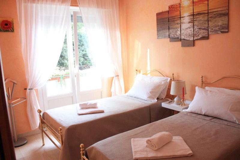 Lyon Apartment At Colosseo Rome Luaran gambar